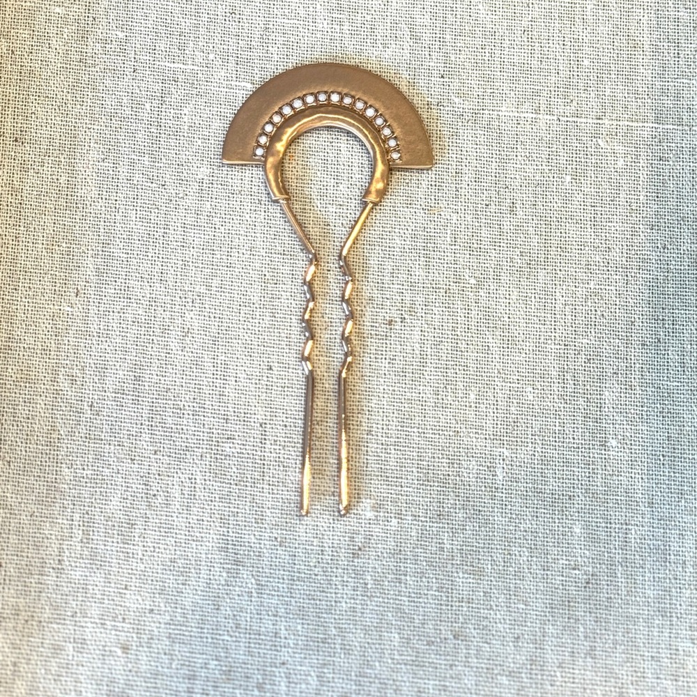Chloé + Isabel x Jen Atkin hair accessory